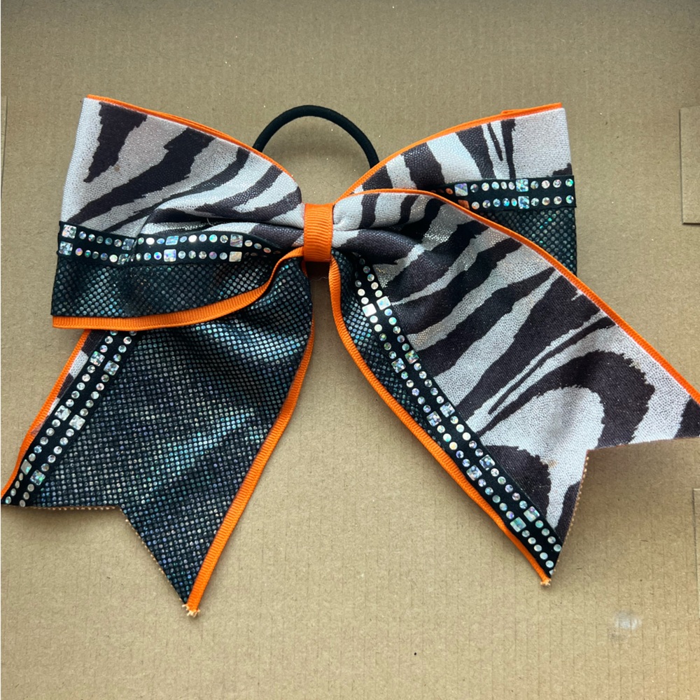 Cheer Bow